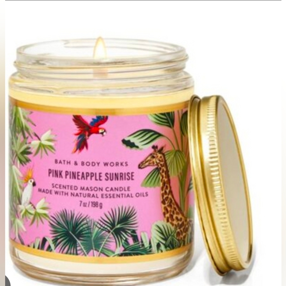 Bath & Body Works Pink Pineapple Sunrise Candle with Gold Lid